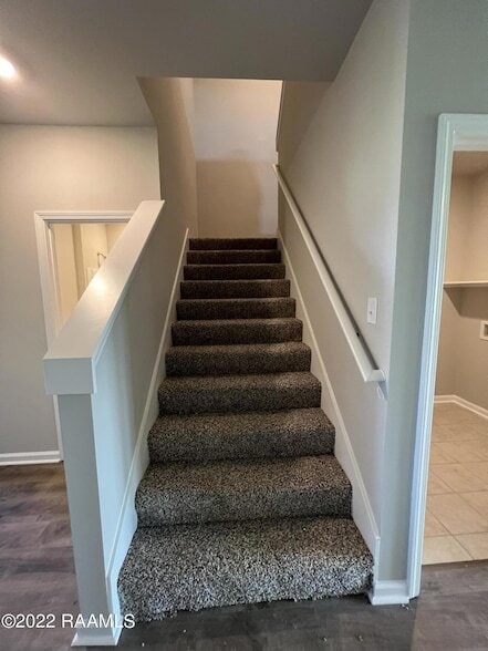 Building Photo - 213 Garden Oaks Ave