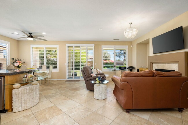 Building Photo - 60268 Sweetshade Ln