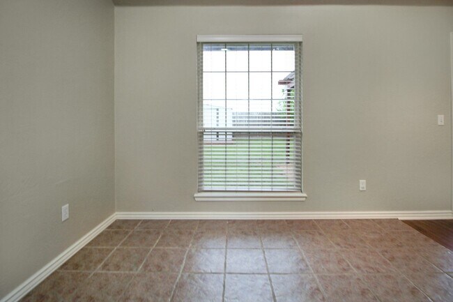 Building Photo - 2111 Scissortail Landing Dr