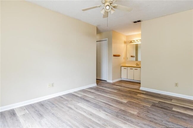 Building Photo - 1018 Wood Creek Dr