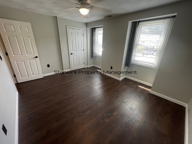 Building Photo - Fully Renovated Condo For Rent in Burrillv...