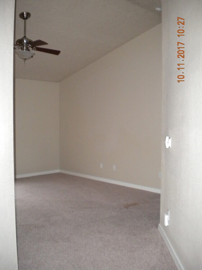 Building Photo - OWN798