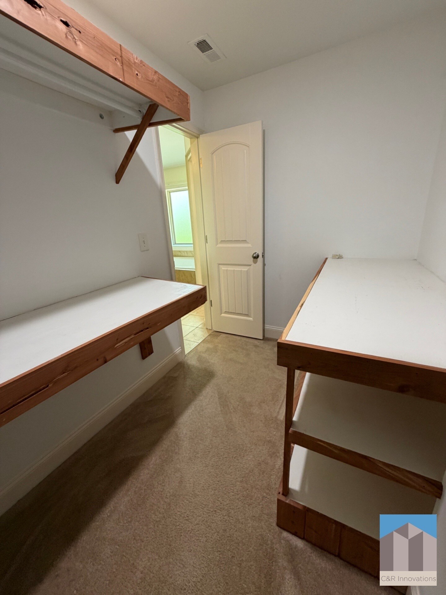 Building Photo - 4805 Carriage Bridge Ln