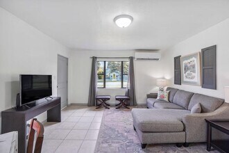 Building Photo - 662 Callahan St