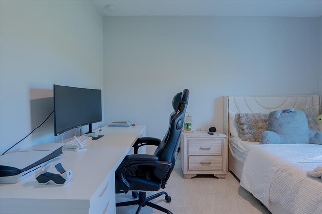 Building Photo - 1301 S Haberland Blvd