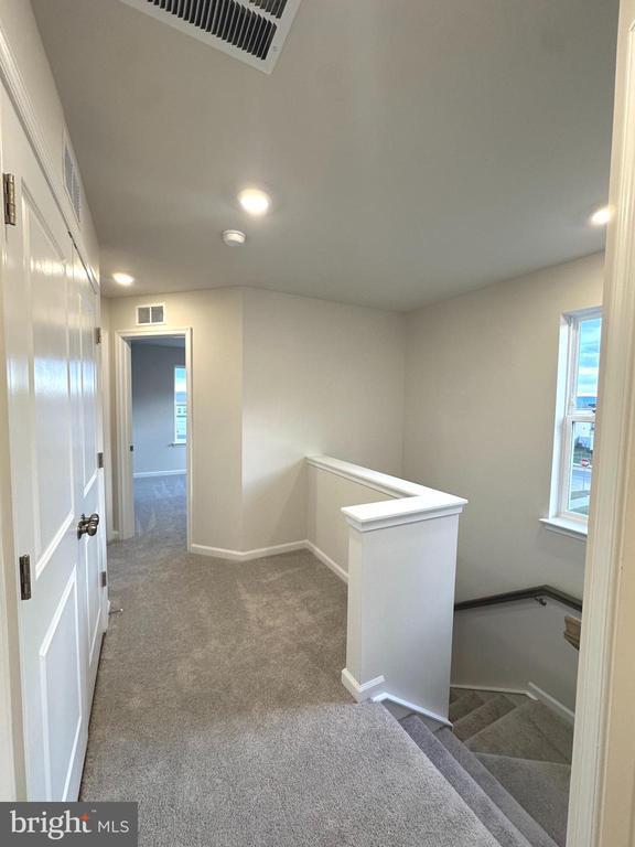 Building Photo - 27 Rolling Branch Dr