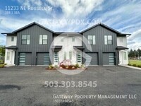 Building Photo - 11233 NE Russell St