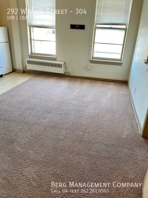 Building Photo - 292 W Main St