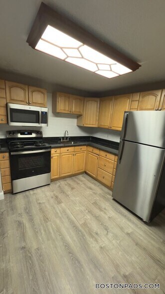 Building Photo - 24 Ridgewood Ln