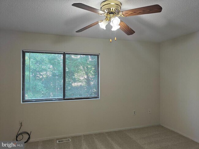 Building Photo - 15245 Coachman Terrace