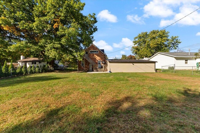 Building Photo - 45866 Gable Inn St