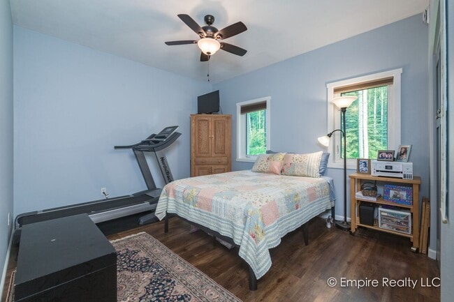 Building Photo - 3 Bed/2 Bath Single Family Home North of F...