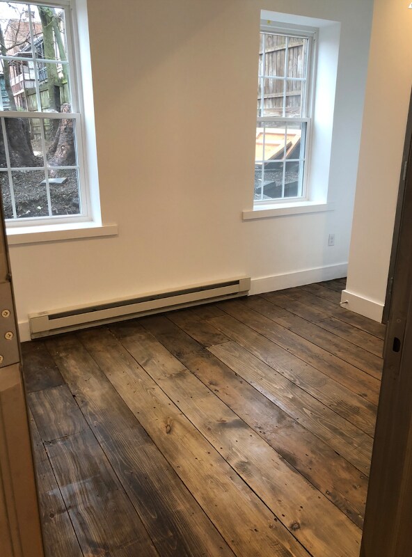 Building Photo - 233 1st St