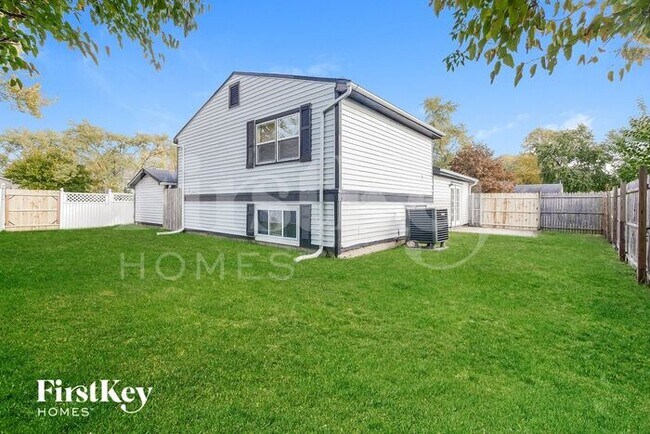 Building Photo - 9318 Kingsboro Cir