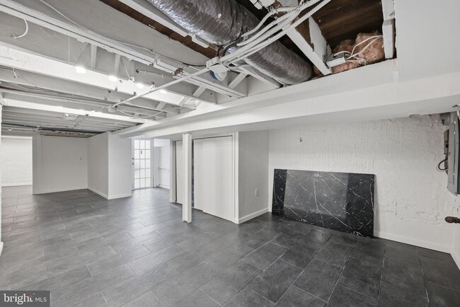 Building Photo - 924 Euclid St NW