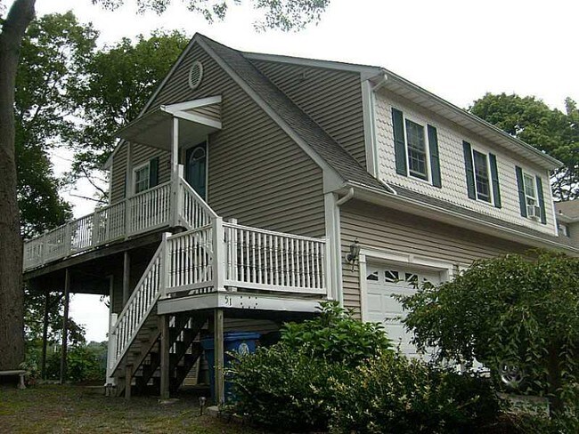 Building Photo - 51 Shattock Ave