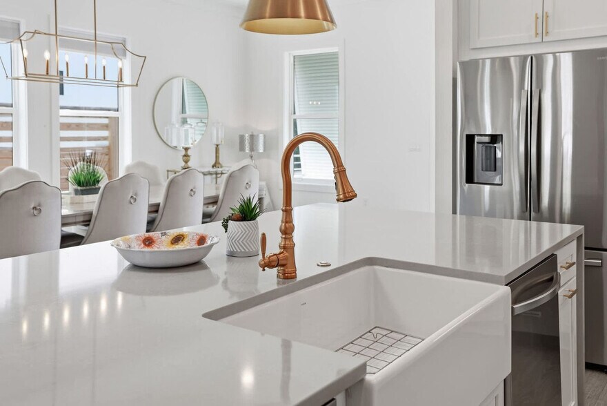 Building Photo - 120 Dune Dr