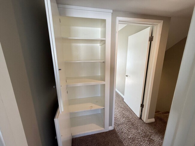 Building Photo - 4038 Argyle Dr