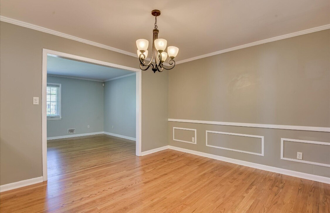 Building Photo - 813 Hammond Dr