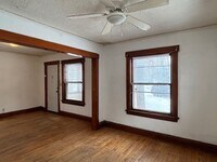 Building Photo - 3 BR/1 BA Single-Family Home in St. Paul!