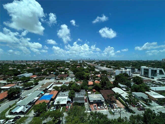 Building Photo - 117 NW 42nd Ave