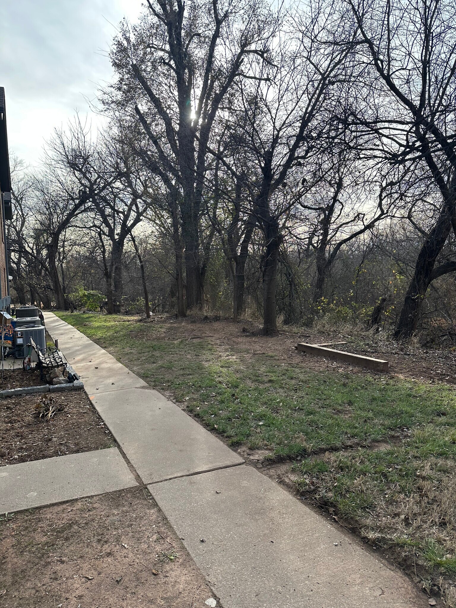 Building Photo - 11525 N Meridian Ave