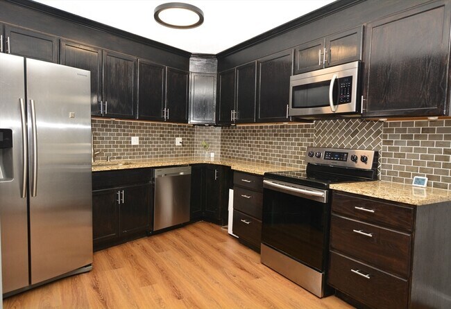 Building Photo - 147 Turner Rd