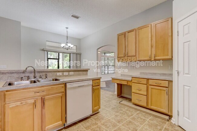 Building Photo - 749 Grand Parke Dr