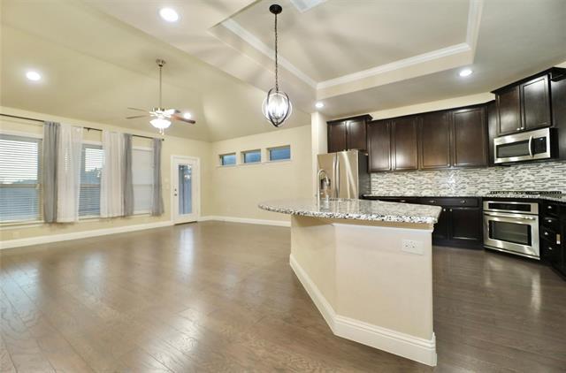 Building Photo - 5705 Petunia Ln