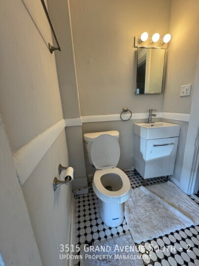 Building Photo - 3515 Grand Ave S