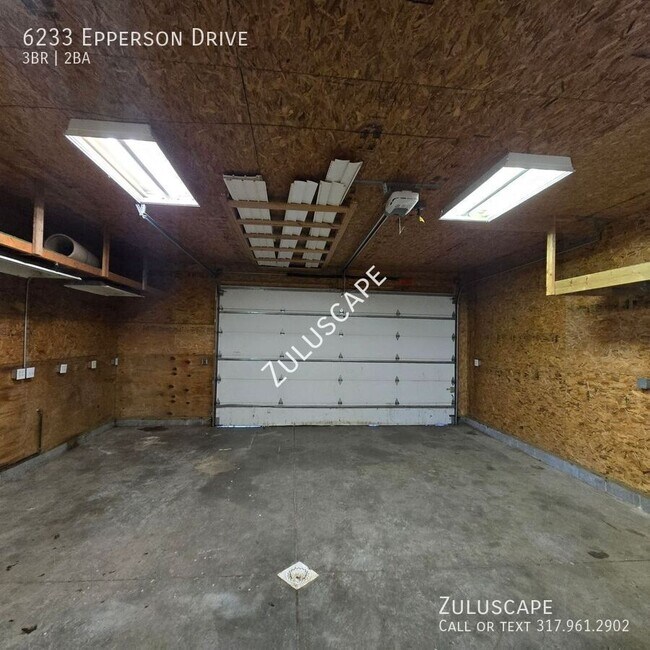 Building Photo - Updated home in Decatur Township