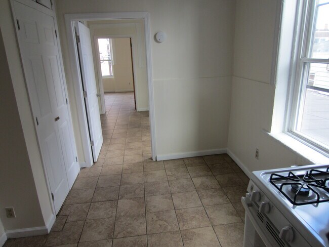 Building Photo - 2606 Central Ave