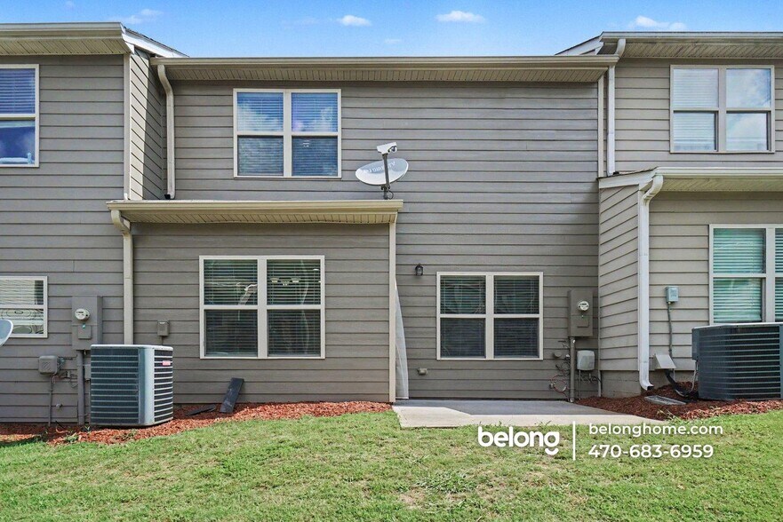 Building Photo - 3335 Blue Springs Walk