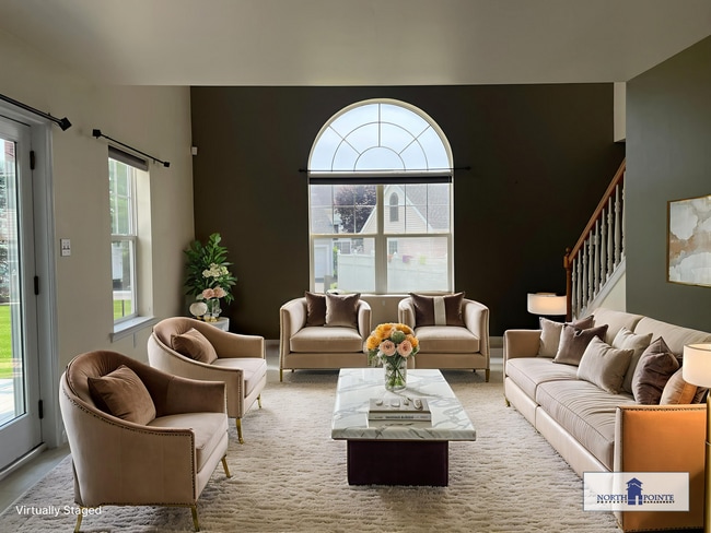 Building Photo - Luxury 3 Bedroom, 1.5 Bathroom End of Row ...