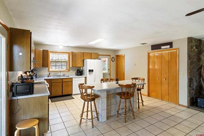 Building Photo - 40 Peregrine Pl