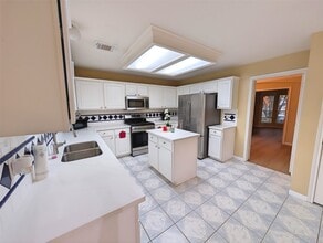 Building Photo - 18927 Hikers Trail Dr