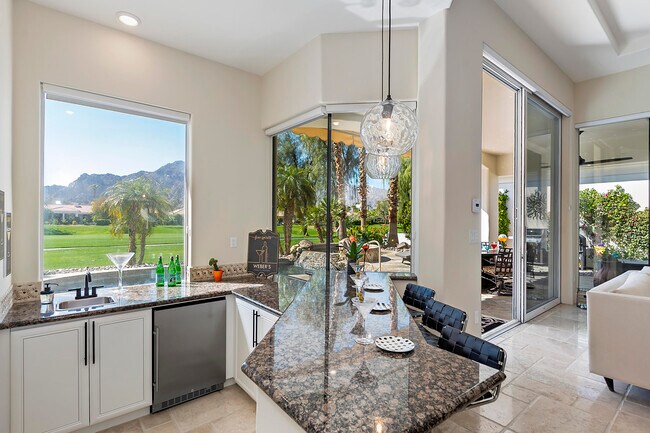 Building Photo - 79315 Mandarina