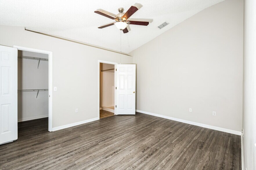 Building Photo - 1037 Galvin Ave