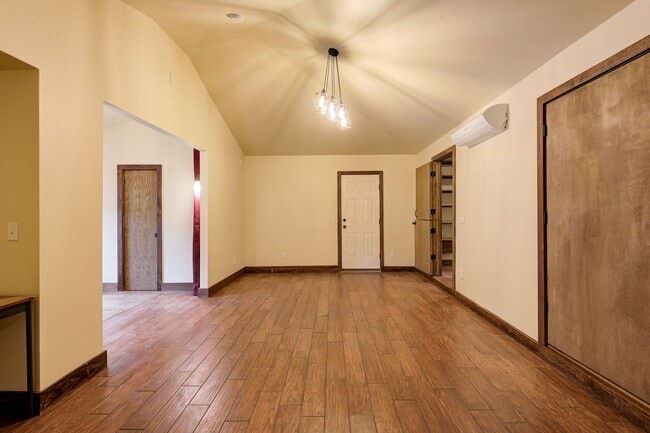 Building Photo - 2429 Cedar Oak Dr