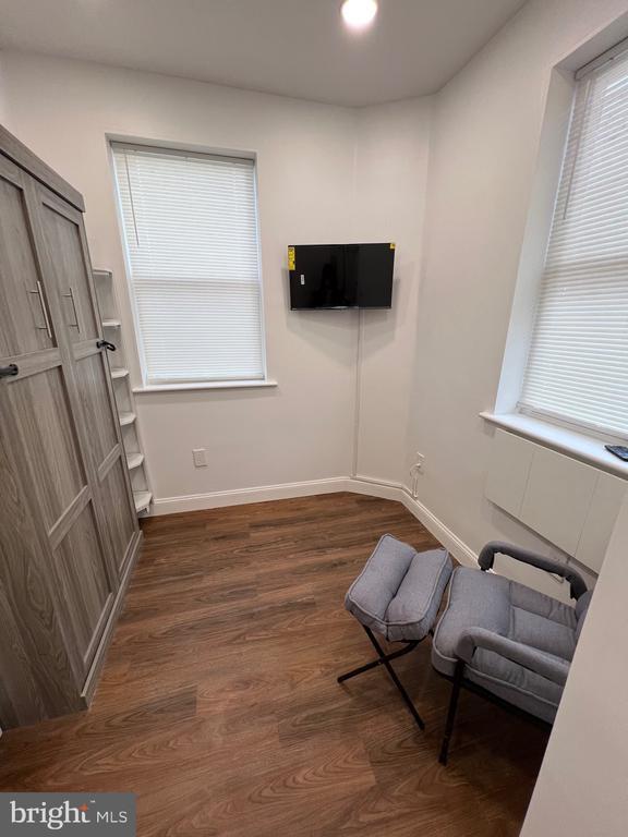 Building Photo - 2145 Elkins Ave