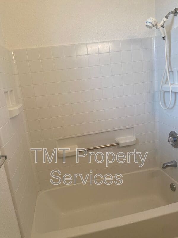 Building Photo - 9265 Horsham Ct