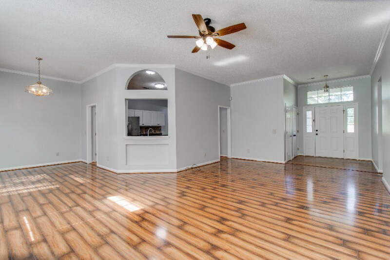 Building Photo - 201 Majestic Dr