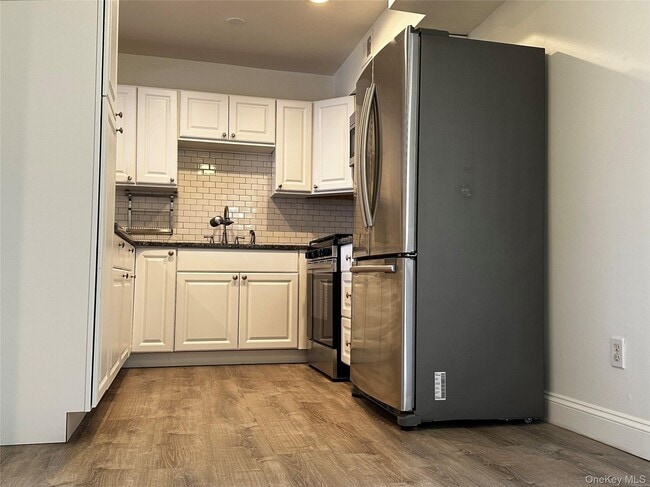 Building Photo - 67 Bailey Ct