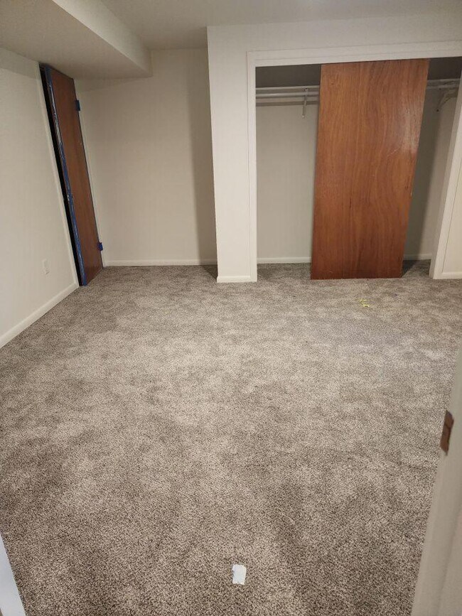 Building Photo - 5 bedroom in Billings MT 59102
