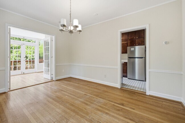 Building Photo - 1500 44th St NW