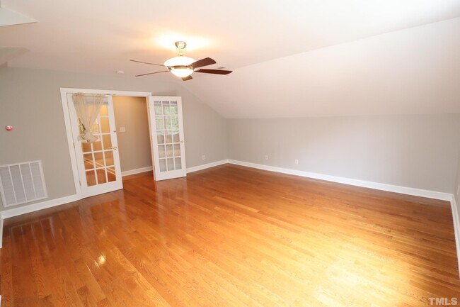 Building Photo - 100 Pebble Ridge Farms Ct