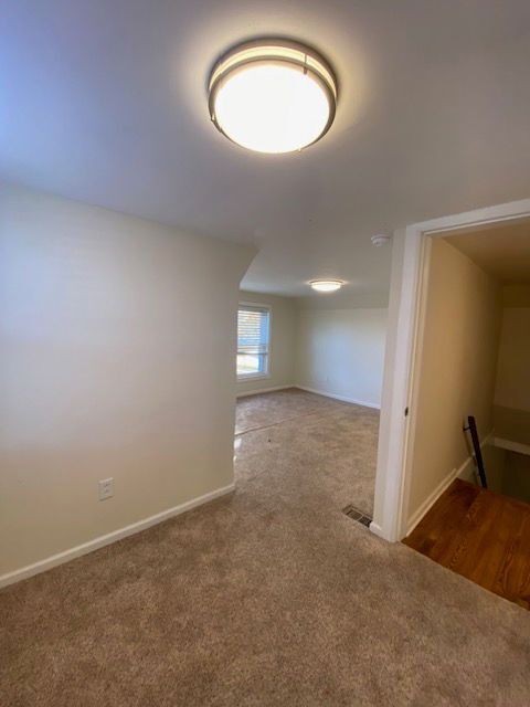 Building Photo - 702 S Cherry St