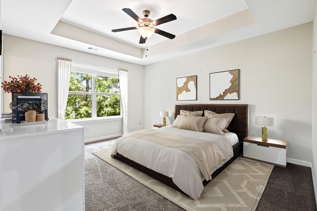 Building Photo - 776 Crestwell Cir SW