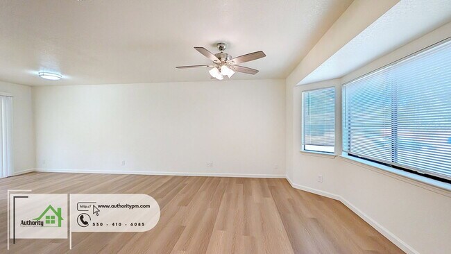 Building Photo - 1027 Goodview Way