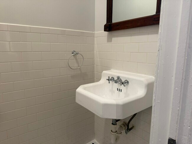 Building Photo - 60 Astor Pl